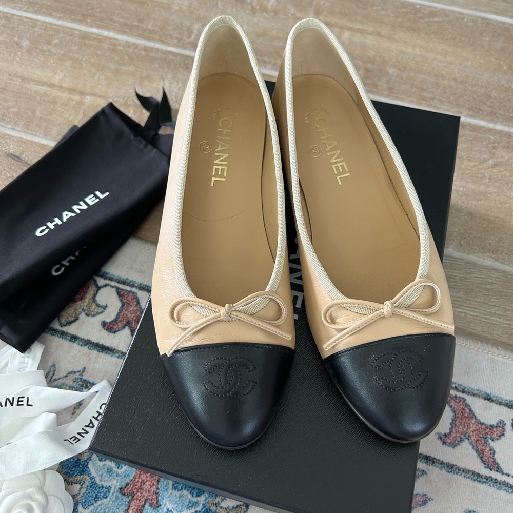 Worn Once Chanel Two-Tone Beige and Black Flats 39.5